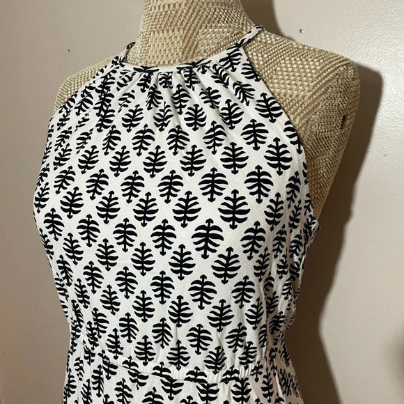 Old Navy Maxi Dress White with Black Print Size Small - Picture 2 of 5